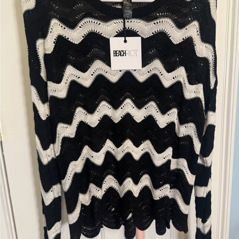 Beach Riot Monochrome Zigzag Knit Top
